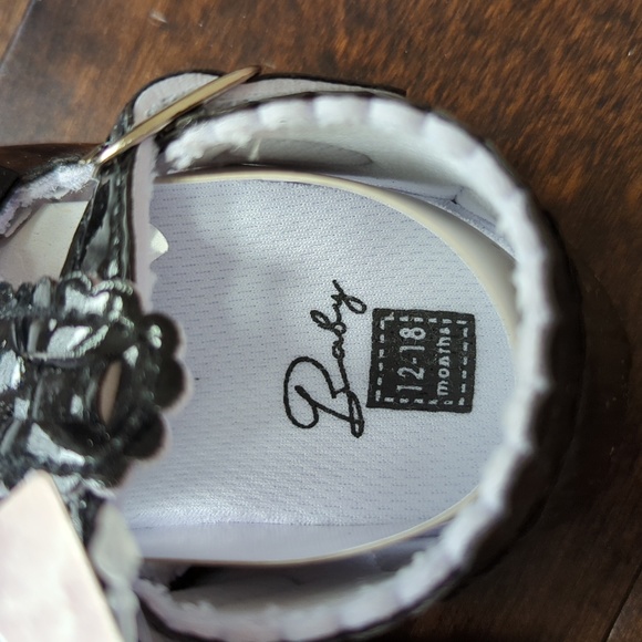 Black Shiny (like patent leather) Baby dress shoes - Picture 7 of 8